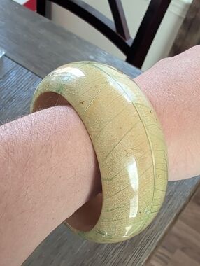 Green Inset Leaf Resin Bangle Bracelet